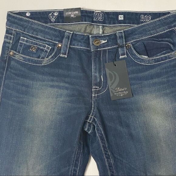 D9 District 9 | Rae Cuff Capri •NWT• - Picture 2 of 12